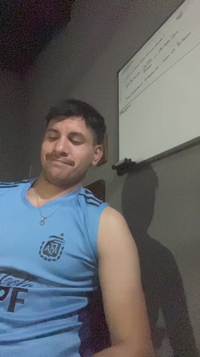 agus2220 live cam on Cam4