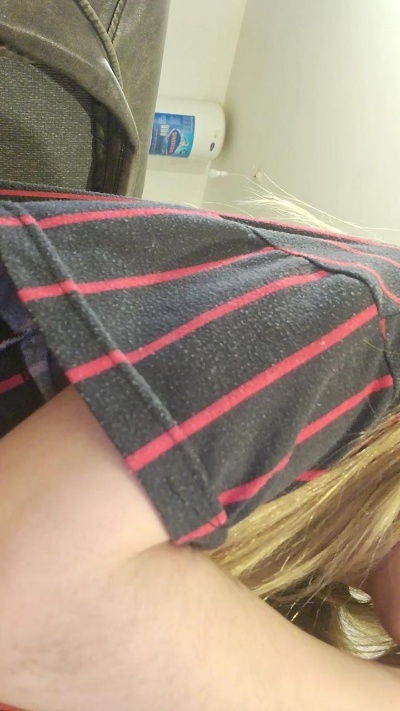 agusttinak3 live cam on Cam4
