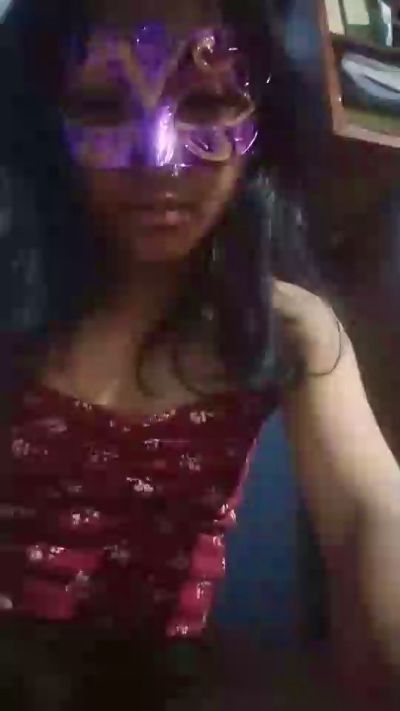 aicha27 live cam on Cam4