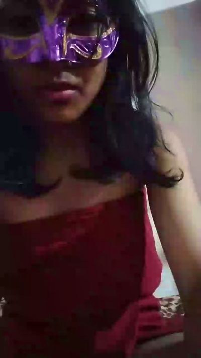 aicha27 live cam on Cam4