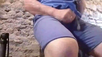 aigledauphin21 live cam on Cam4