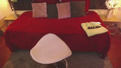 ailyn_rouss live cam on Cam4