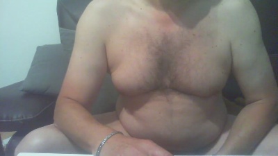 ainitier live cam on Cam4