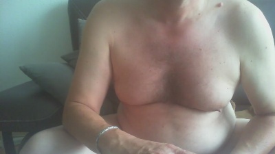 ainitier live cam on Cam4