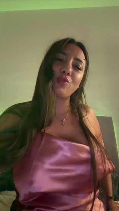 airam22 live cam on Cam4