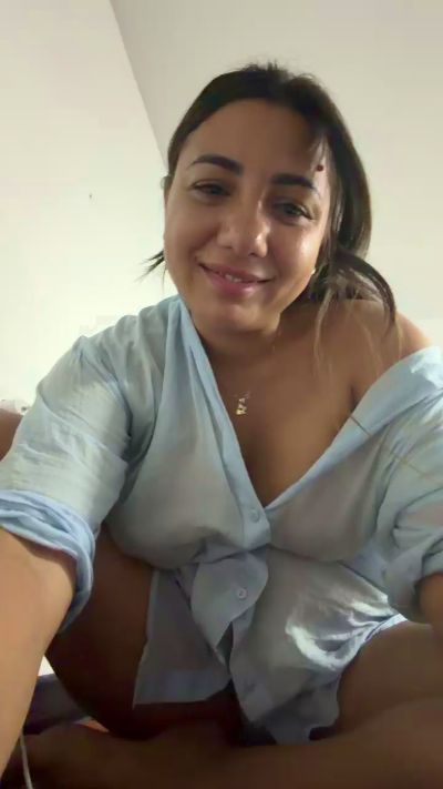 airam22 live cam on Cam4