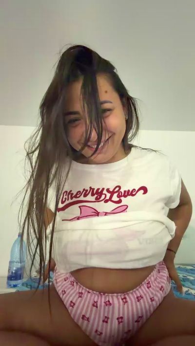 airam22 live cam on Cam4