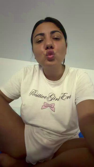 airam22 live cam on Cam4