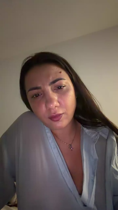 airam22 live cam on Cam4