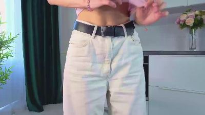 aisha_eilish live cam on Cam4