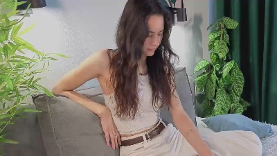 aisha_eilish live cam on Cam4