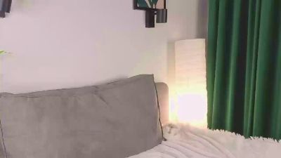 aisha_eilish live cam on Cam4