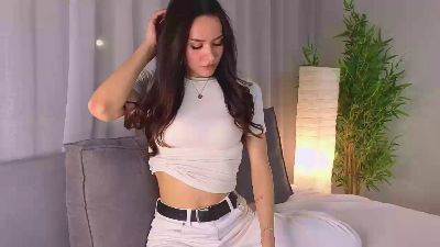 aisha_eilish live cam on Cam4