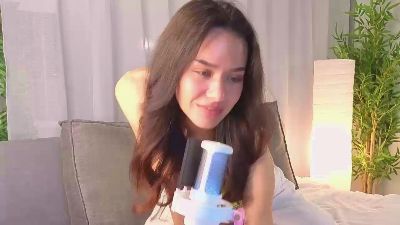 aisha_eilish live cam on Cam4