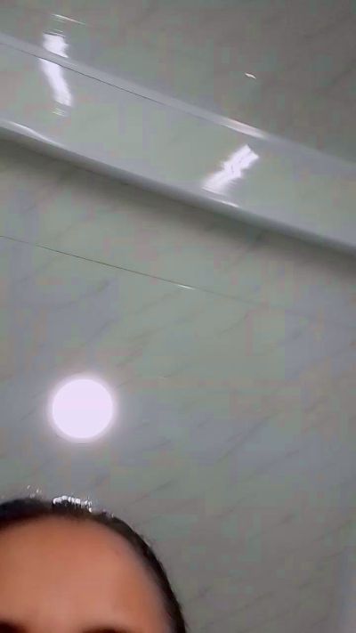 aisha_koswell33 live cam on Cam4