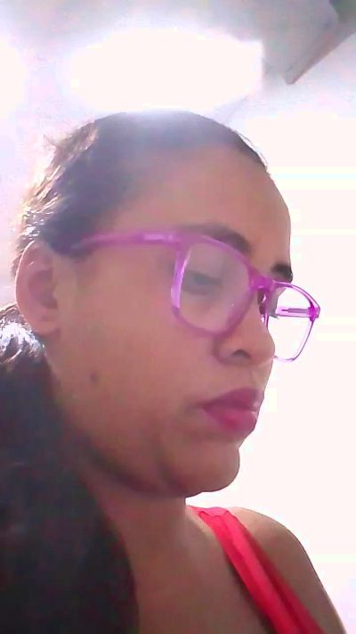 aisha_koswell33 live cam on Cam4
