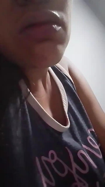 aisha_koswell33 live cam on Cam4