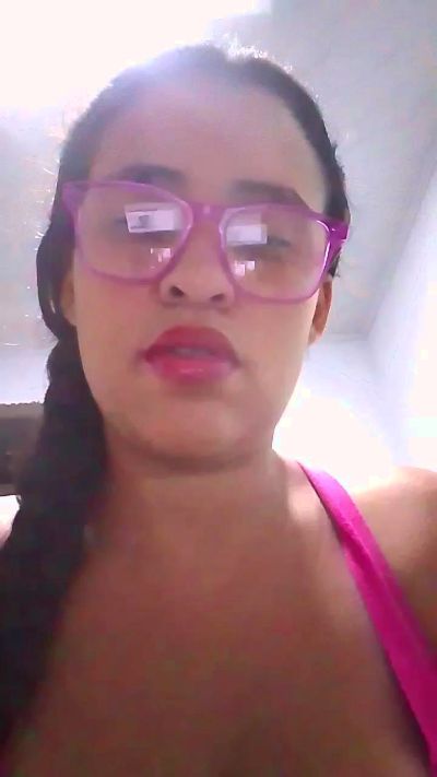 aisha_koswell33 live cam on Cam4