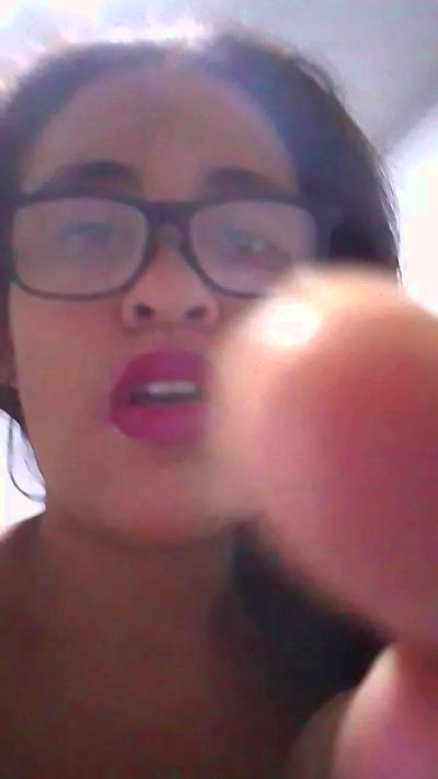 aisha_koswell33 live cam on Cam4