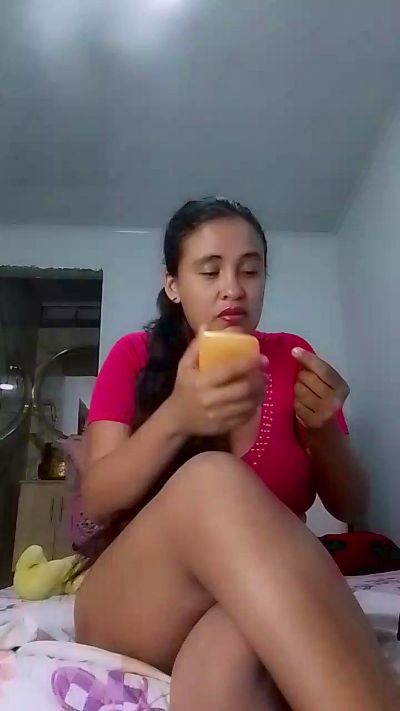 aisha_koswell33 live cam on Cam4