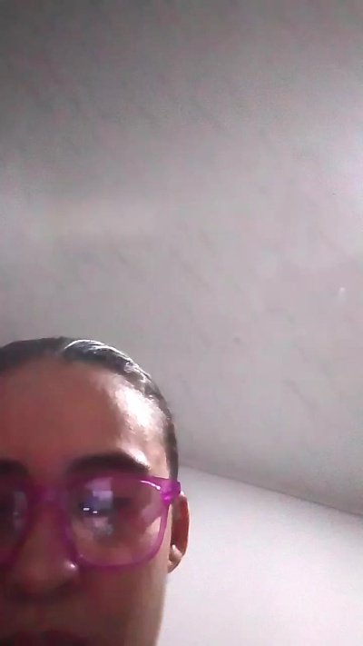 aisha_koswell33 live cam on Cam4