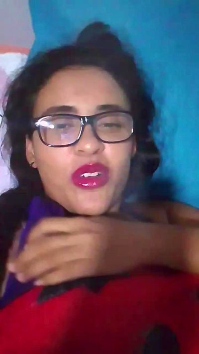 aisha_koswell33 live cam on Cam4