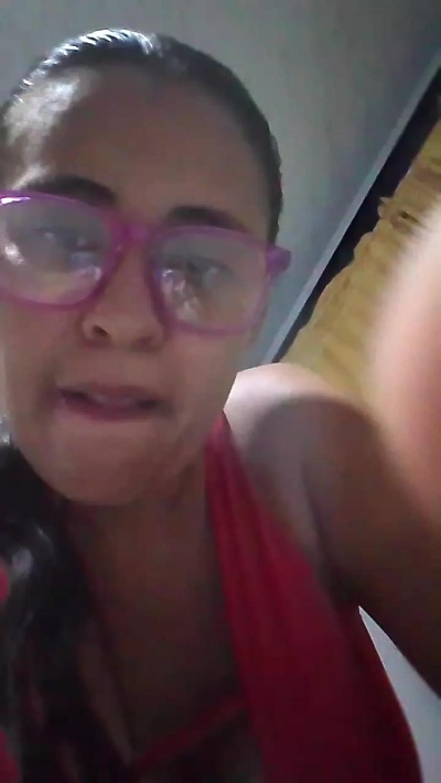 aisha_koswell33 live cam on Cam4