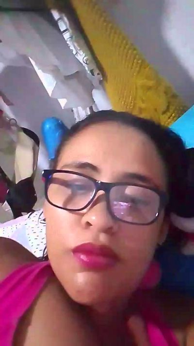 aisha_koswell33 live cam on Cam4