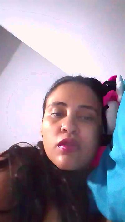 aisha_koswell33 live cam on Cam4