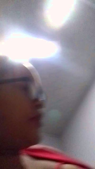 aisha_koswell33 live cam on Cam4