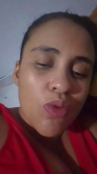 aisha_koswell33 live cam on Cam4