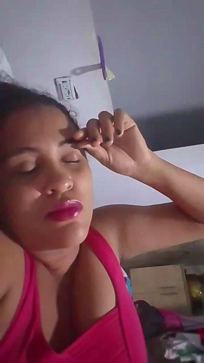 aisha_koswell33 live cam on Cam4
