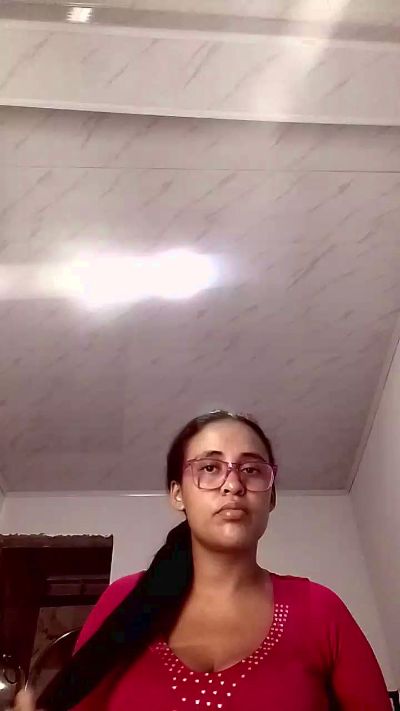 aisha_koswell33 live cam on Cam4