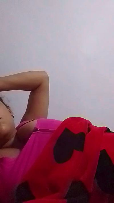 aisha_koswell33 live cam on Cam4