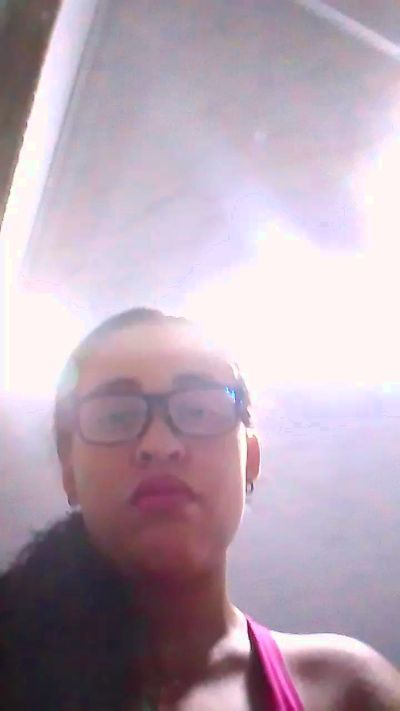 aisha_koswell33 live cam on Cam4