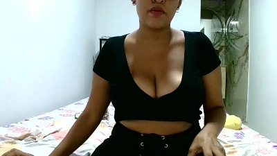 aisha_koswell33 live cam on Cam4