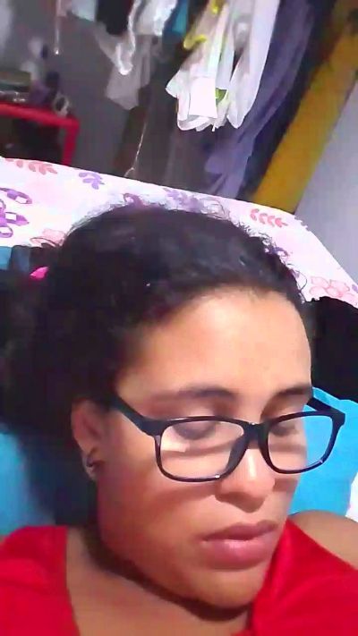 aisha_koswell33 live cam on Cam4