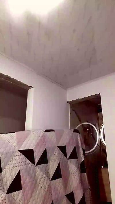 aisha_koswell33 live cam on Cam4