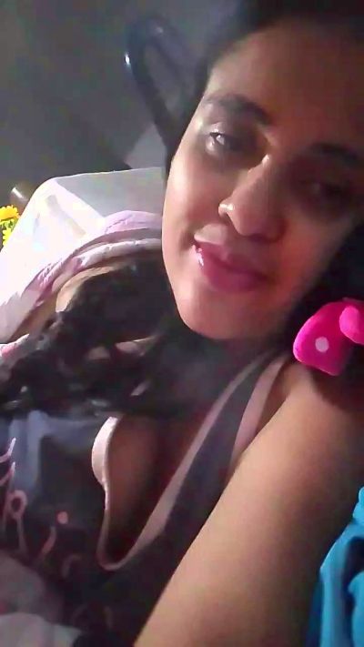aisha_koswell33 live cam on Cam4