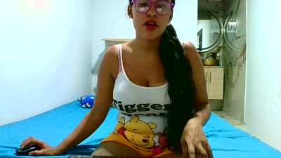 aisha_koswell33 live cam on Cam4