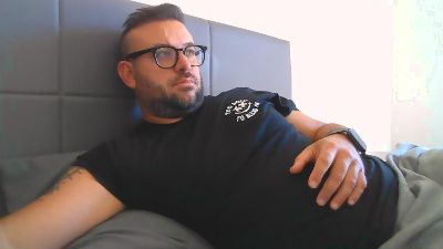 ajeje1989 live cam on Cam4