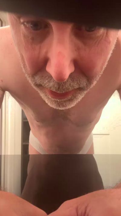 ajtop_fun live cam on Cam4