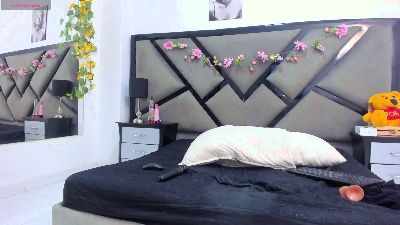 akiralovee live cam on Cam4