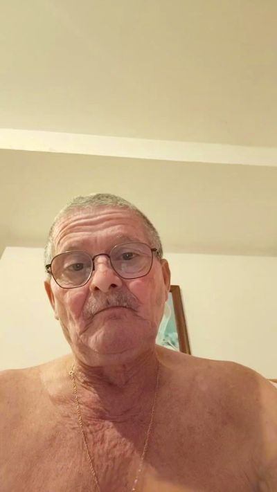 alain250 live cam on Cam4