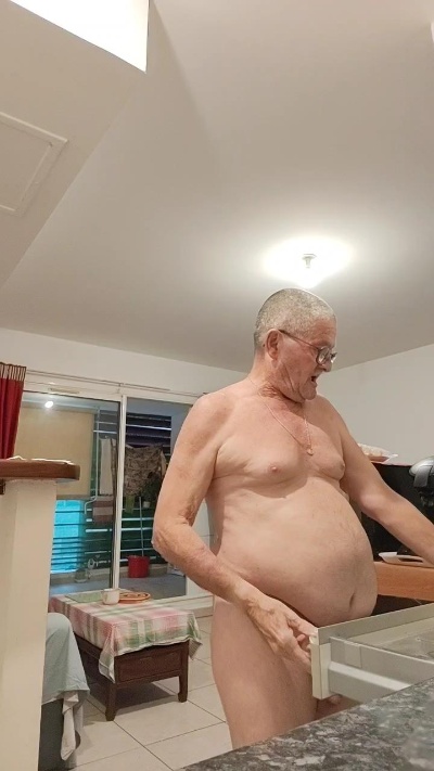 alain250 live cam on Cam4