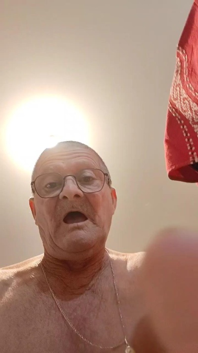 alain250 live cam on Cam4