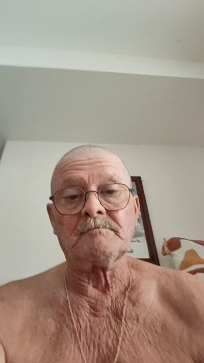 alain250 live cam on Cam4