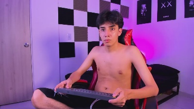 alan_boy01 live cam on Cam4
