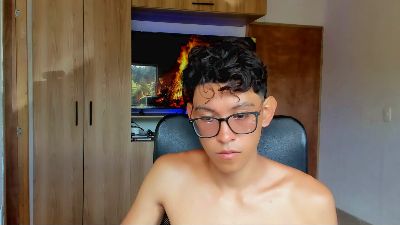alan_scot8 live cam on Cam4