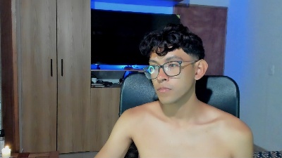 alan_scot8 live cam on Cam4